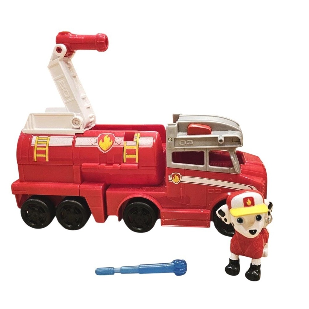 Paw Patrol Ultimate Rescue Fire Truck Marshall Figure and Water Cannon Red 03